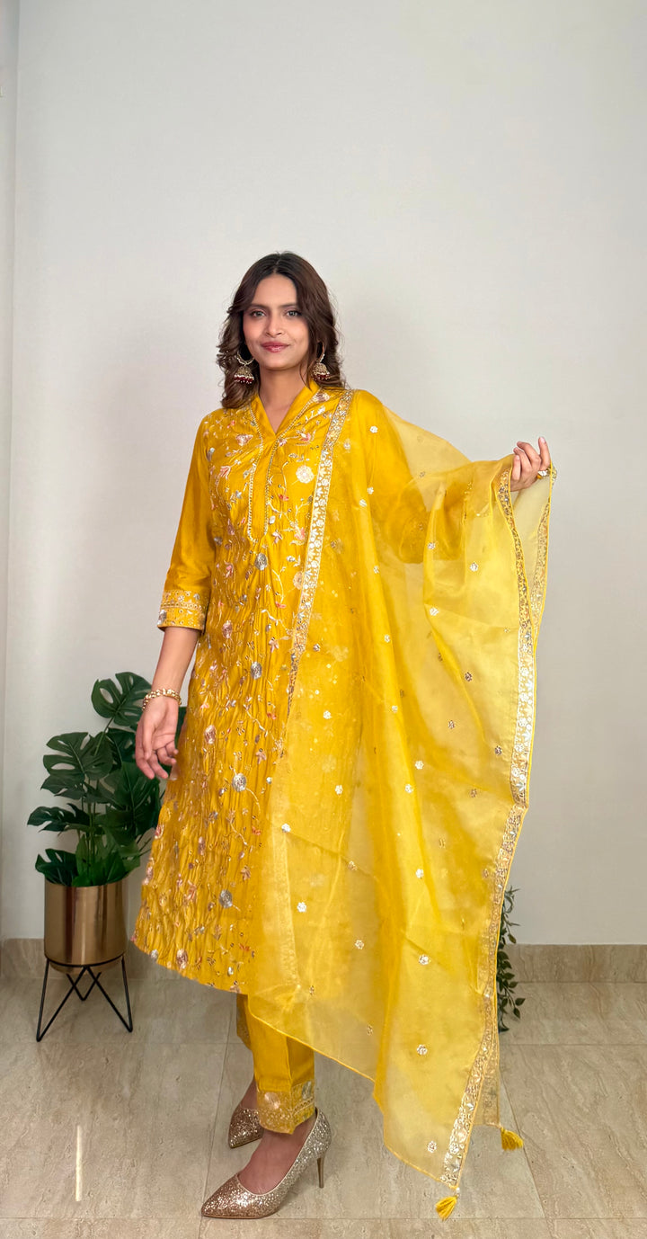 Sunehri Suit Set